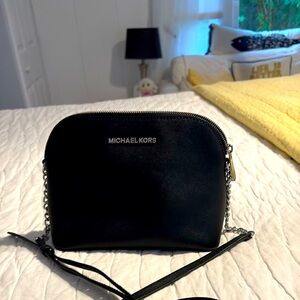 Michael Kors Elegant Black Crossbody Bag